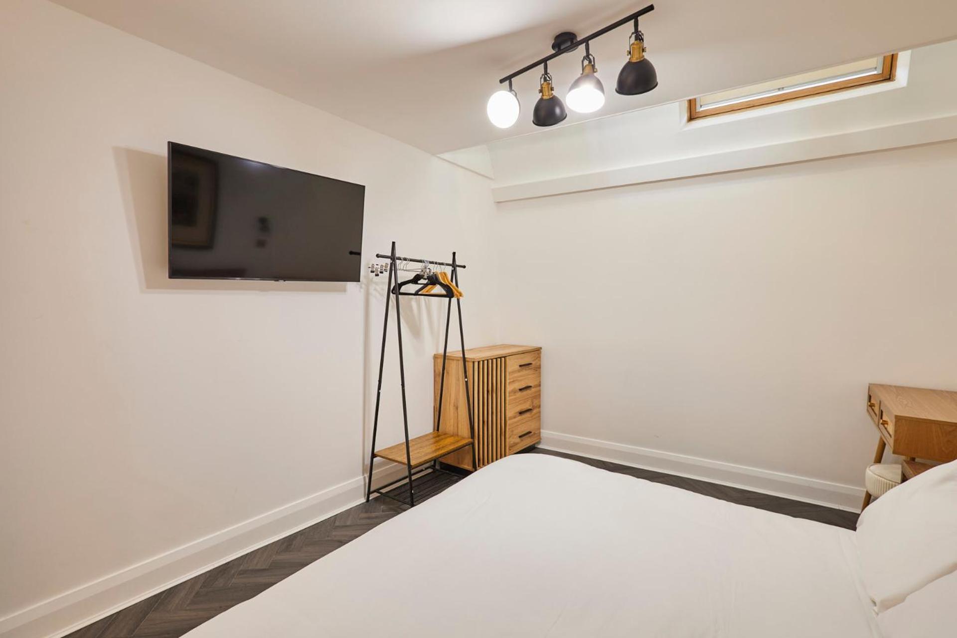 Host & Stay - Queen Square Hideaway Liverpool Exterior photo