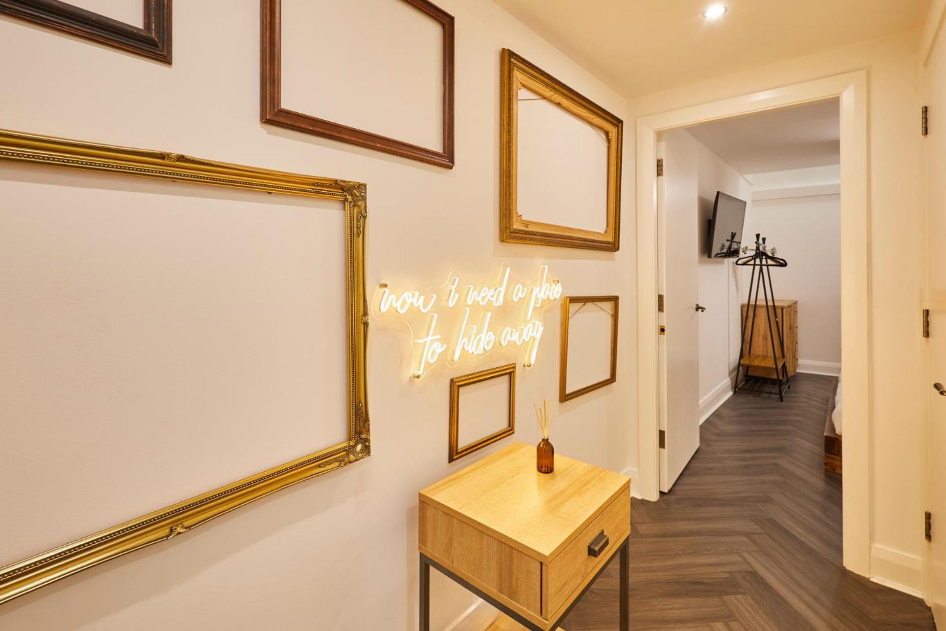 Host & Stay - Queen Square Hideaway Liverpool Exterior photo